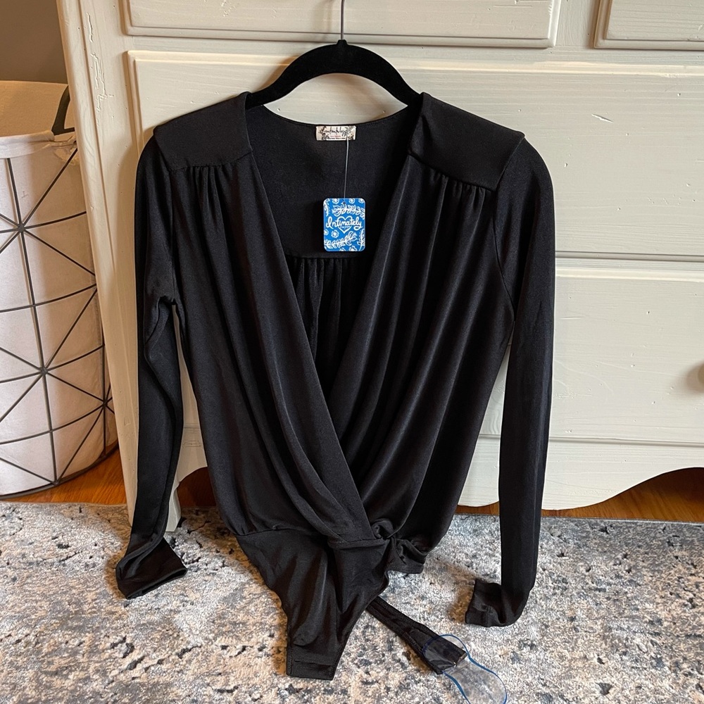 Long sleeve black body suit